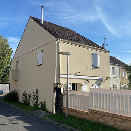 Chez Manu Meuble De Tourisme 2 Etoiles Pour 6 Personnes - 3 Chambres Вилпаризи Екстериор снимка